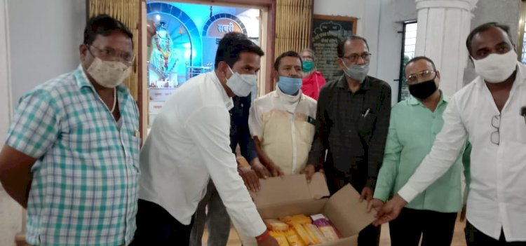 शिवप्रहार न्यूज- साई मंदीराकडुन बेलापुरातील कोवीड सेंटर ला कोरोना औषधांची मदत...
