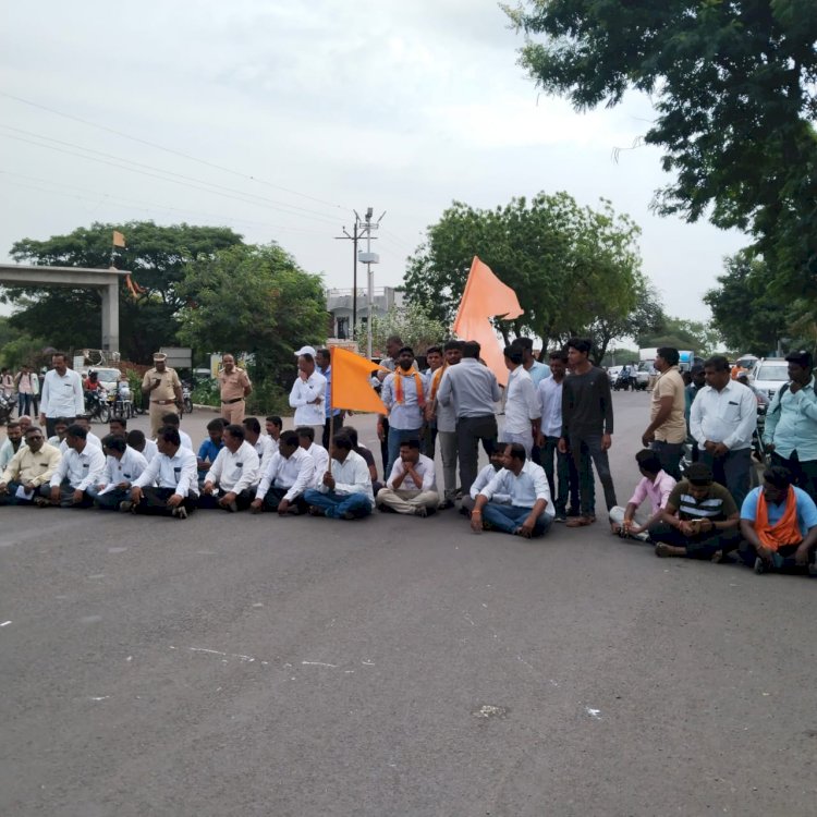 शिवप्रहार न्युज - खोकर फाटा येथे रस्ता रोको आंदोलन…