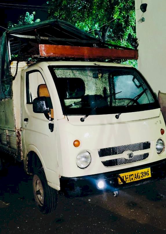 शिवप्रहार न्युज - शिवछत्रपतींच्या मावळ्यांनी कसायांच्या तावडीतून निमगाव-खैरीला वाचवल्या ०३ गोमाता...